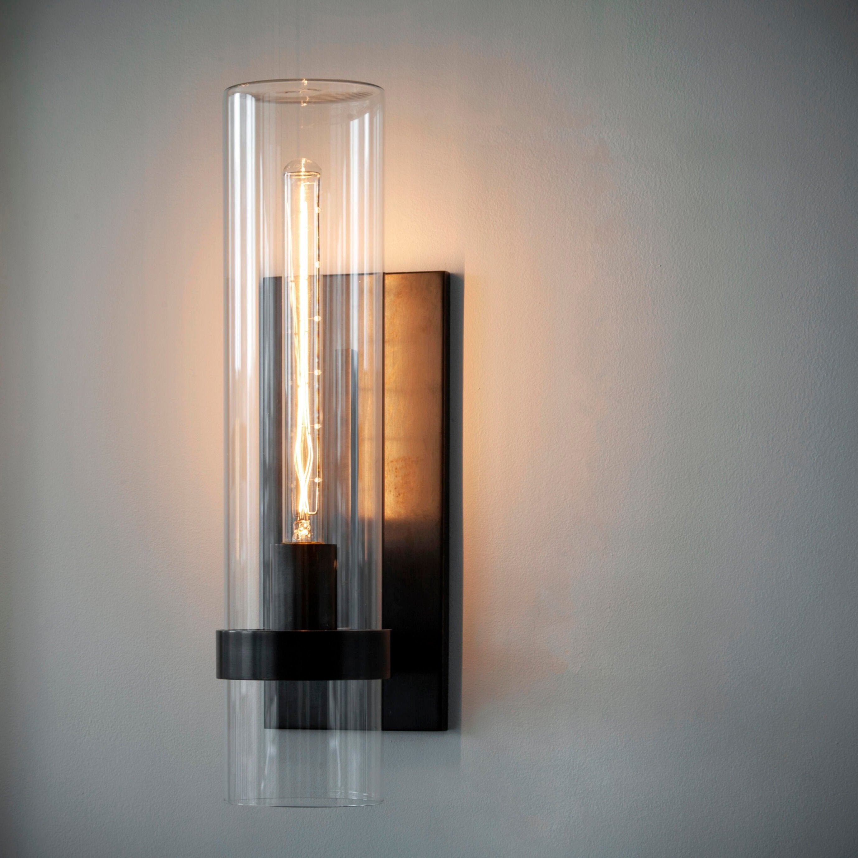 Ravelle Modern Grand Stairwell Wall Sconce