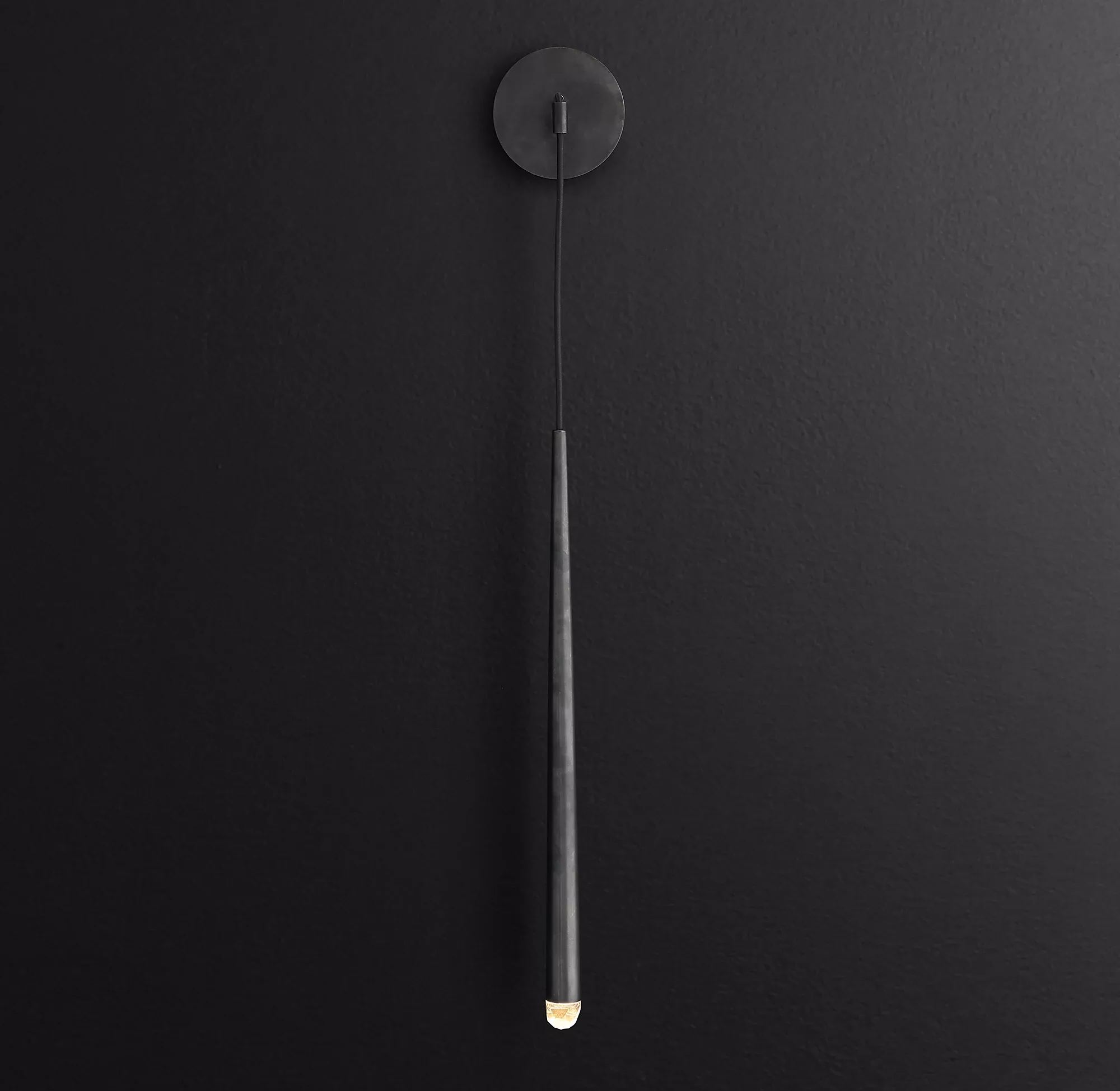 Aquitaines Modern Grand Wall Sconce